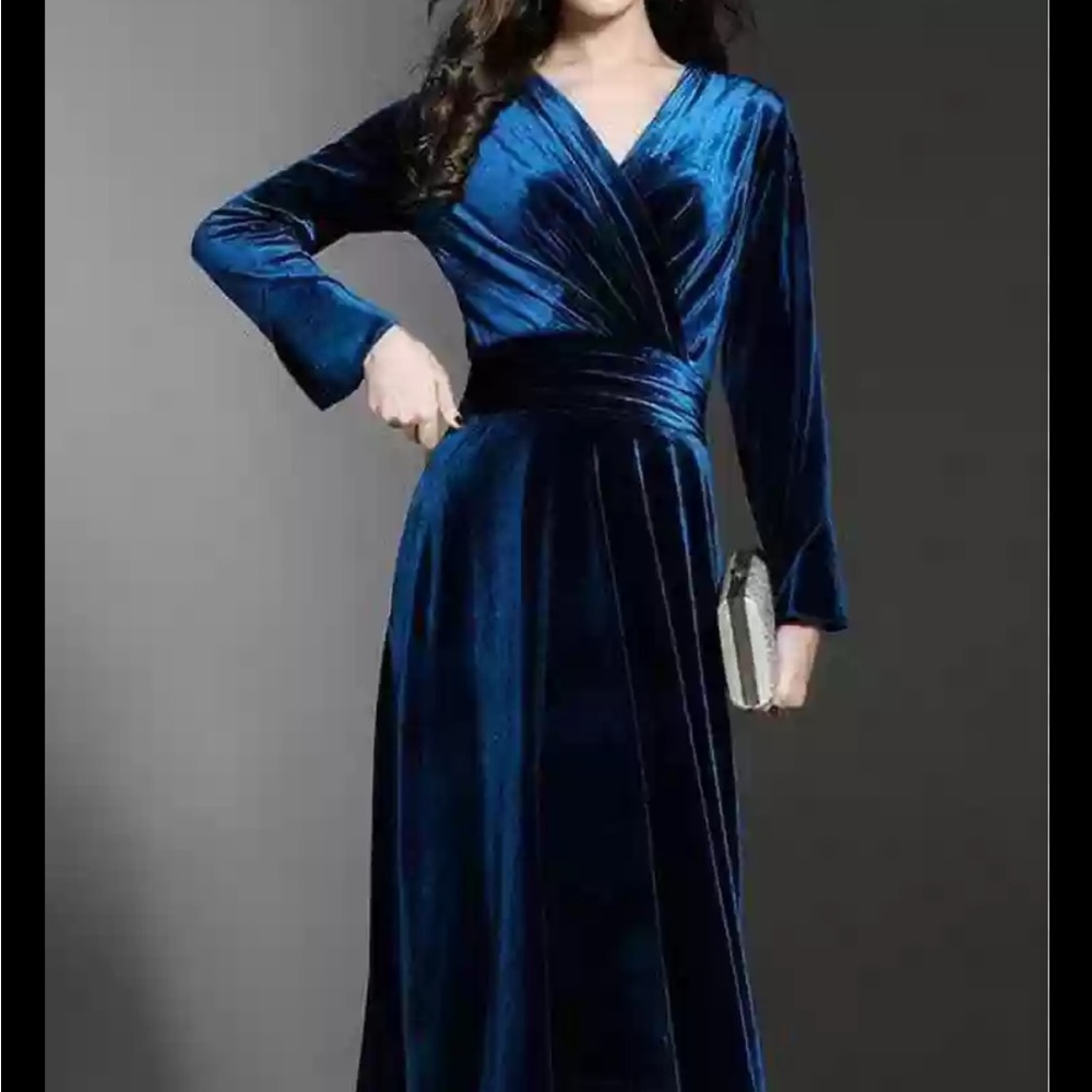 VELVET 80s/90s shoulder pad black dress